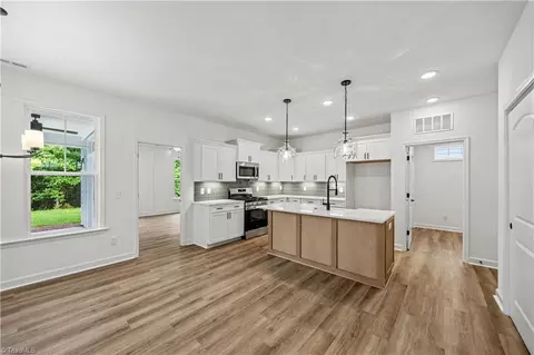 Entry Way - 3425 Willowcrest St, High Point, NC 27265 photo 10 of 17