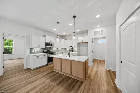 Entry Way - 3425 Willowcrest St, High Point, NC 27265 photo 11 of 17