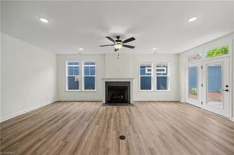 Living - 3425 Willowcrest St, High Point, NC 27265 photo 4 of 5