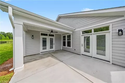 Exterior - 3425 Willowcrest St, High Point, NC 27265 photo 4 of 4