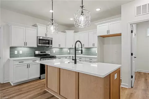 Kitchen - 3425 Willowcrest St, High Point, NC 27265 photo 4 of 4