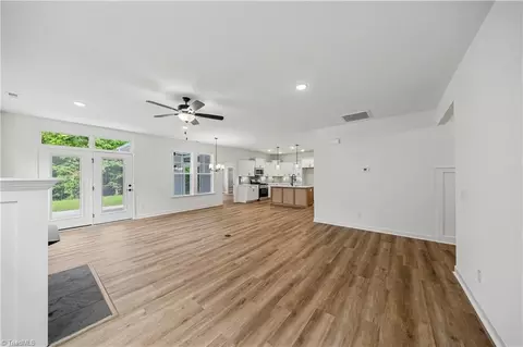 Living - 3425 Willowcrest St, High Point, NC 27265 photo 3 of 5