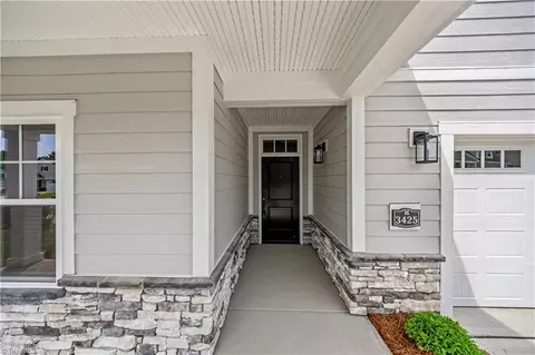 Entry Way - 3425 Willowcrest St, High Point, NC 27265 photo 1 of 17
