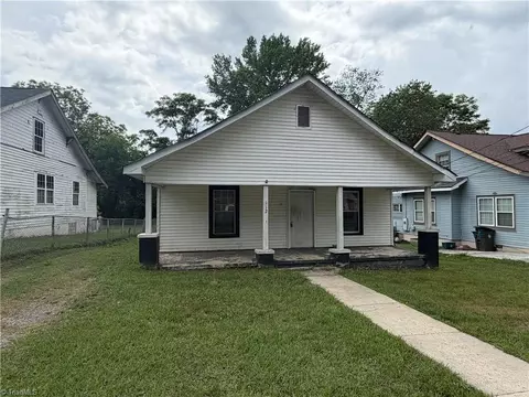 112 Hobbs Ave, Thomasville, NC 27360