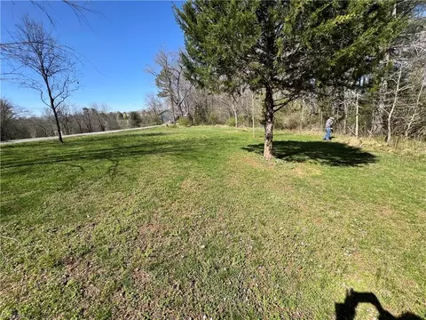 295 Shepherds Farm Rd, North Wilkesboro, NC 28659