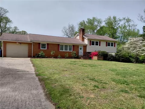4602 Ramblewood Dr, Greensboro, NC 27406