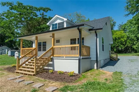 710 Dalton St, Reidsville, NC 27320