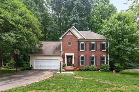 1053 Greenly Dr, Pfafftown, NC 27040