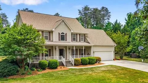 1107 Stallion Ct, Summerfield, NC 27358
