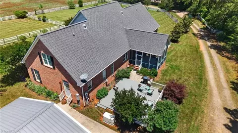 190 Parsley Rd, Reidsville, NC 27320