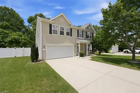 1107 Bethpage Dr, Mebane, NC 27302