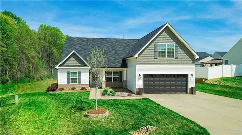 109 Silver Maple Dr, King, NC 27021
