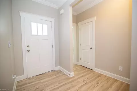 Entry Way - 109 Silver Maple Dr, King, NC 27021 photo 4 of 7