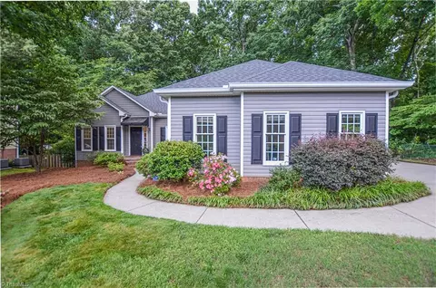 6880 Greenbrook Dr, Clemmons, NC 27012