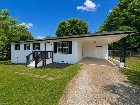 7362 Lansdowne Pl, Thomasville, NC 27360