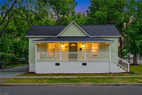 702 Maple Ave, Burlington, NC 27215
