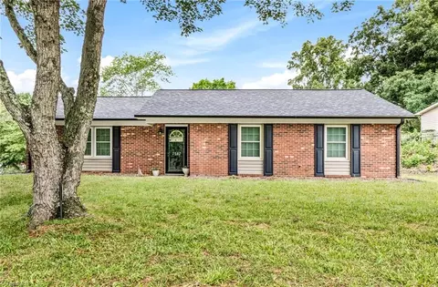2542 Wood Valley Rd, Winston Salem, NC 27106