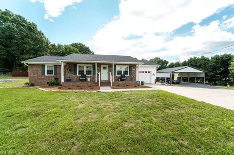 5055 Pine Hall Rd, Walkertown, NC 27051
