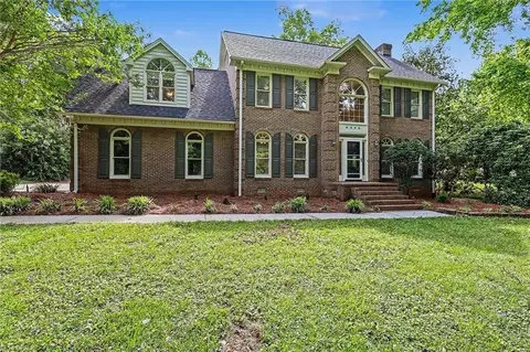 6305 Golden Fern Ct, Greensboro, NC 27406