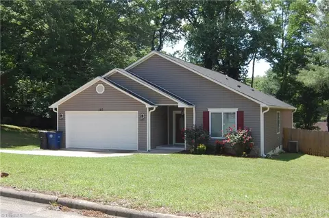 120 Oak Summit Rd, Winston Salem, NC 27105