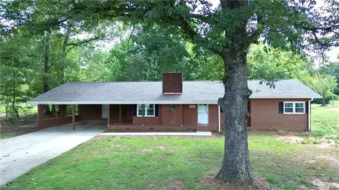 4505 Us Highway 21, Hamptonville, NC 27020
