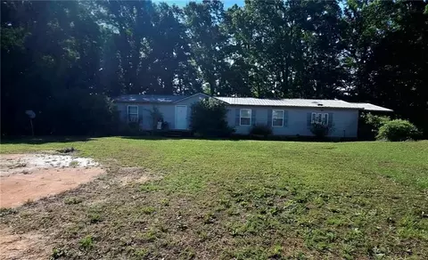 9661 Hampton Rd, Lexington, NC 27295