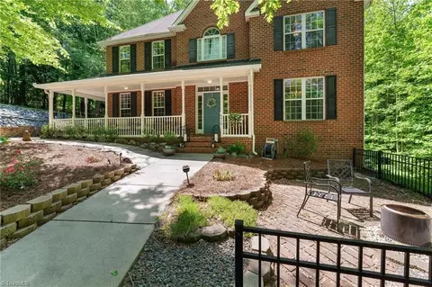 6010 Kempsford Ct, Kernersville, NC 27284