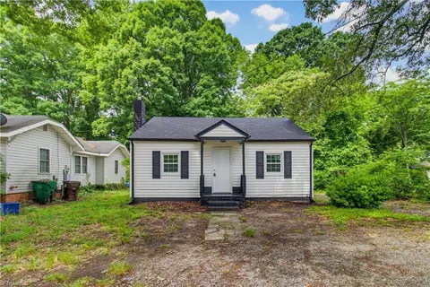 404 Hickory Chapel Rd, High Point, NC 27260