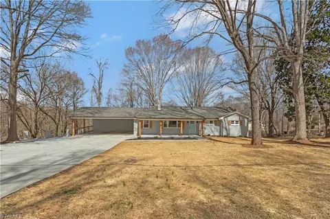 334 Country Ln, Mocksville, NC 27028