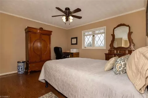 Bedroom - 1335 Shingle Gap Rd, Purlear, NC 28665 photo 3 of 6