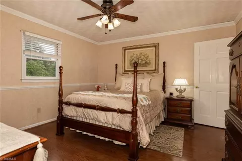 Bedroom - 1335 Shingle Gap Rd, Purlear, NC 28665 photo 2 of 6