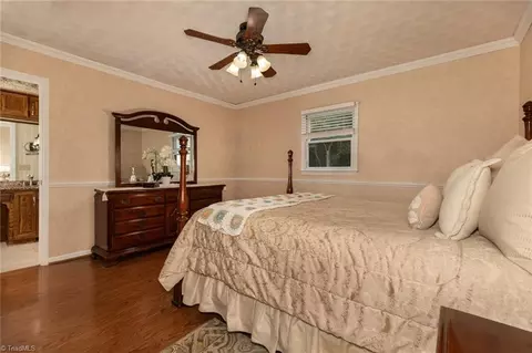Bedroom - 1335 Shingle Gap Rd, Purlear, NC 28665 photo 1 of 6