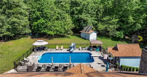 Exterior - 1335 Shingle Gap Rd, Purlear, NC 28665 photo 3 of 7