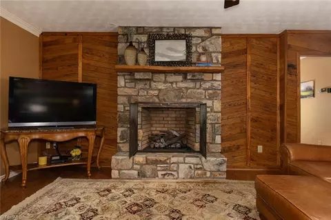 Living - 1335 Shingle Gap Rd, Purlear, NC 28665 photo 3 of 5