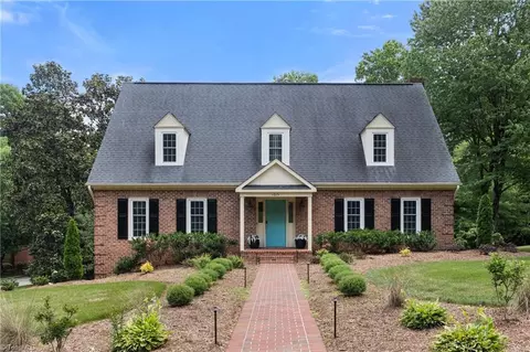 1015 Greenhurst Rd, Winston Salem, NC 27104