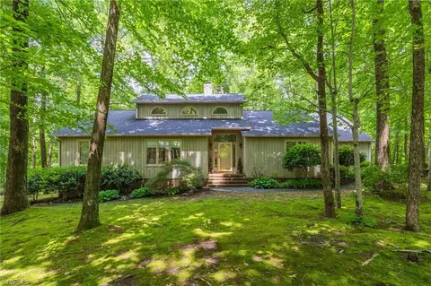 7404 Phelps Ct, Greensboro, NC 27409