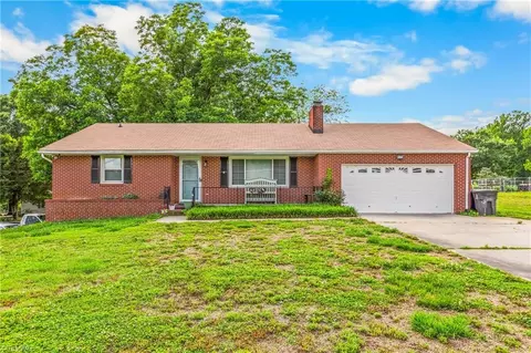 3836 Old Lexington Rd, Winston Salem, NC 27107