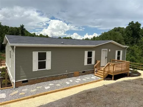 356 Old Moravian Falls Rd, Wilkesboro, NC 28697