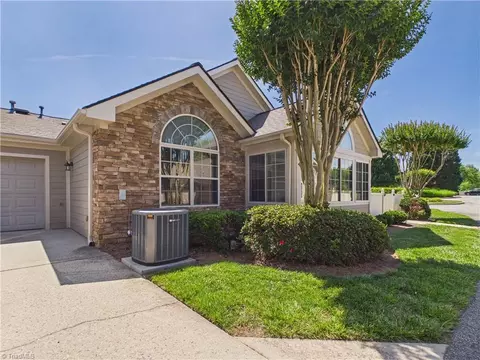 919 Eagle Rd, Greensboro, NC 27407