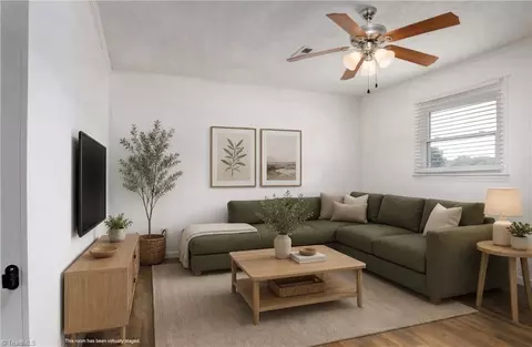 Living - 4950 Fairview Ct, Trinity, NC 27370 photo 2 of 4
