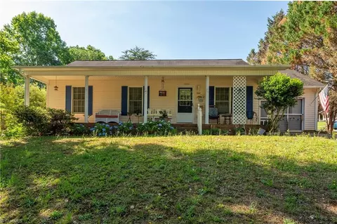460 Mountview Dr, Mocksville, NC 27028