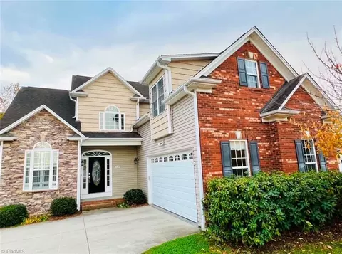 215 Clubmoss Way, Clemmons, NC 27012