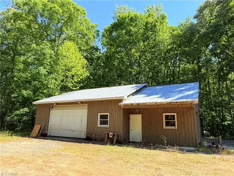 000 Barney Rd, High Point, NC 27265 photo 2