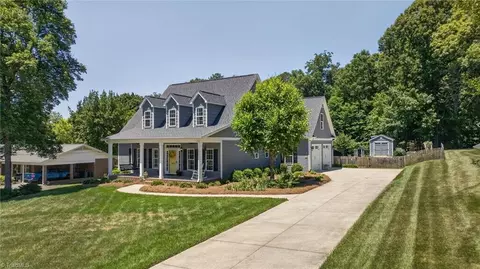 Exterior - 6975 Kenbridge Dr, Clemmons, NC 27012 photo 2 of 8