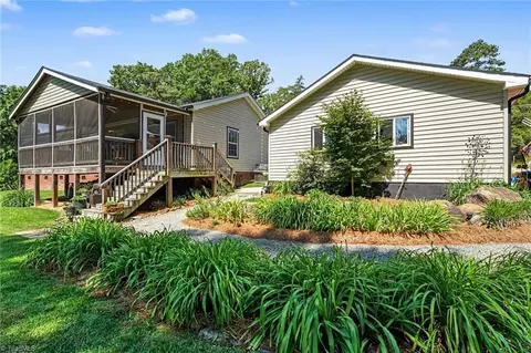 163 Flat Swamp Lake Rd, Denton, NC 27239