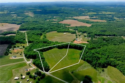 2 Powell Bridge Rd, Harmony, NC 28634 photo 21