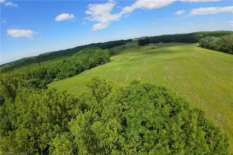 2 Powell Bridge Rd, Harmony, NC 28634 photo 14