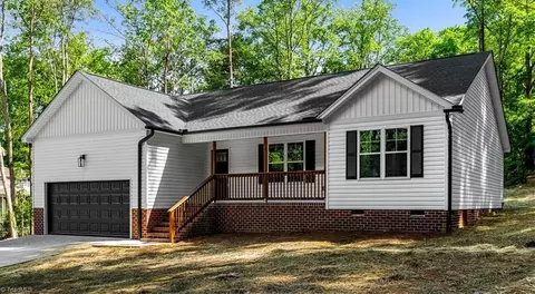 Exterior - 4007 Village Dr, Trinity, NC 27370 photo 5 of 10