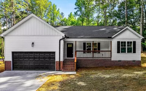 Exterior - 4007 Village Dr, Trinity, NC 27370 photo 3 of 10
