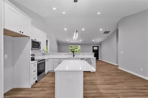 Entry Way - 4007 Village Dr, Trinity, NC 27370 photo 5 of 8